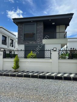 Didim Çamlık Mahallesi’nde Göz Kamaştıran, Full Eşyalı, Lüks 4+1 Villa Satılık