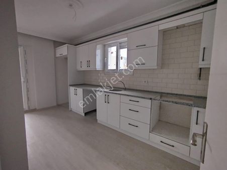 Akhisar Çınarlıkapı Yakını Bireysel Otoparklı 3+1 Daire