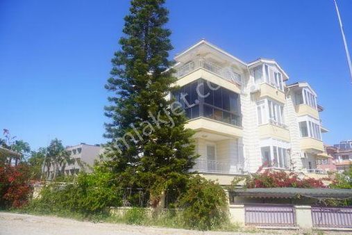 Side De Denize Yürüme Mesafesinde Geniş 3+1 Dubleks Daire