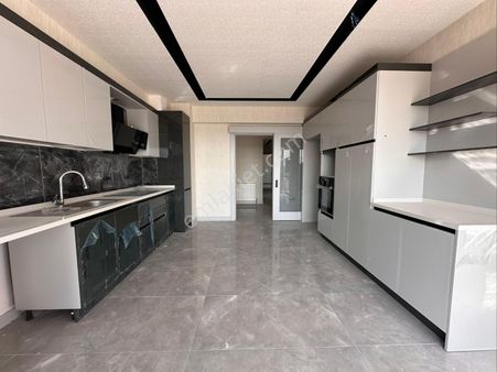 Yenimahalle Yeni Batı Cumhuriyet Satılık 4+1 Lüks Daire