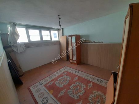 Cumhuriyet Mah 3+1yarıbodrom Kat Satılık