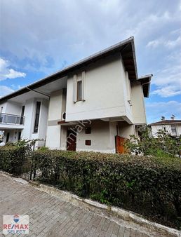 Tekirdağ Yenice Denize Sıfır Havuzlu Sitede Eşyalı Satılık Villa