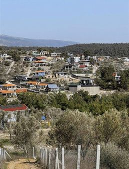 Bornova Yakaköy Ve Damlacık Ortasında Satılık Tapulu Son Parsel