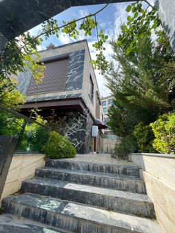 Kuşadası Merkezde Satılık Villa 3+1 Akıllı Ev Konsepti