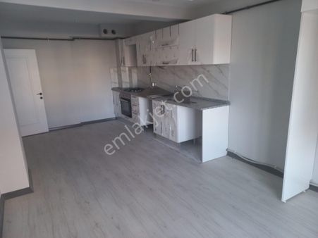 Satılık Arakat 1+1 Apart Daire Esentepe Mah Sıfır Eğitimciler Cd Yakını