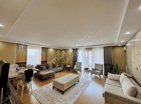 Beylikdüzü Vista 1 Sitesi 200 M2 Satılık 3+1 Daire