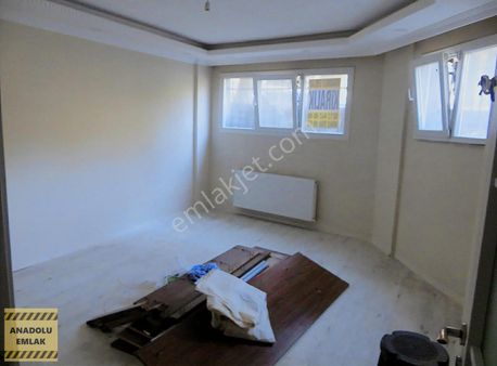 Esenler Namık Kemalde Satılık 3+1 Bahçe Kat Daire