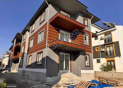 Konum Emlak'dan Karaburun Mah Satılık 2+1 Daire