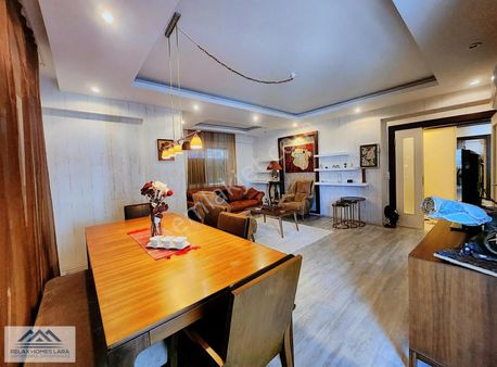 Güzeloba'da Site İçerisinde Deniz Manzaralı 3+1 Satılık Daire