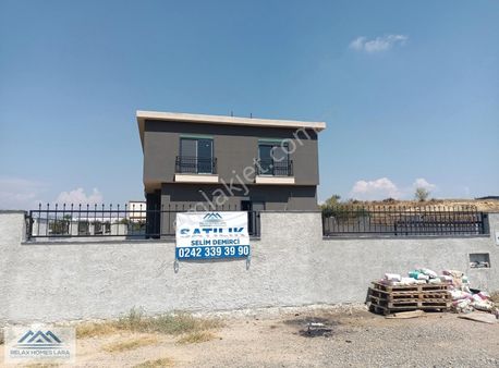 Aksu Fatih'de Müstakil Parselde Satılık Lüks 4+1 Villa