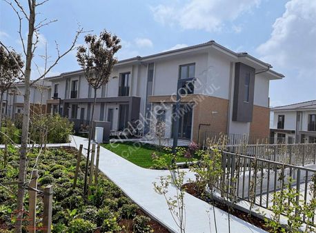Ayışığı Sitesi Şerefiyeli Köşe Büyük Bahçeli Villa C Tipi