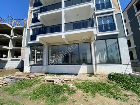 Ulubey Gayrimenkulden Satılık Dükkan