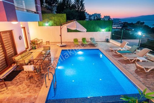 Milas Boğaziçi Deniz Manzaralı Villa