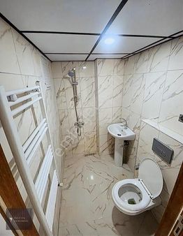 Ebeveyn Banyolu Yeni 3+1 Daire! (16.500 Tl Kira Getirili)