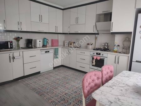 Turgutlu Satılık 2 Katlı Daireler 130m2 3+1 Oda Zemin Ve 1. Kat Doğalgazlı