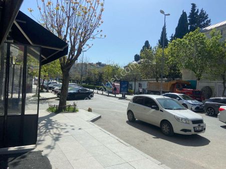 Hekimoğlu Ali Paşa Camii Karşısı- 3 Katlı Dükkan- Fiyatı Düştü Acil Satılık