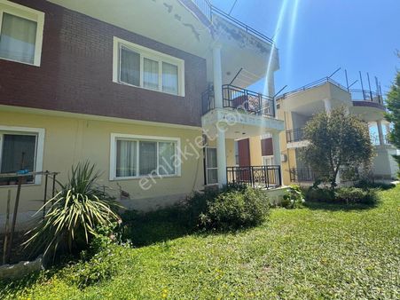 Didim Efeler İmbat Koyunda Denize Sıfır Sitede Satılık Tripleks Villa