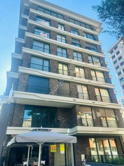 Erenköy'de Sıfır Az Katlı Butik Binada 125 M2 3+1 Ebeveynli