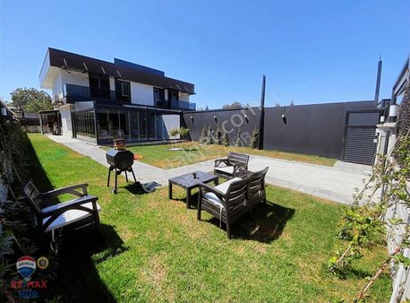 Remax Hür Sapanca Göl Mah. 4+1 Full Eşyalı Satılık Sıfır Villa
