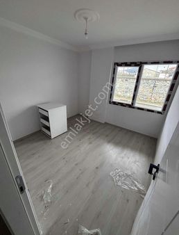 1+1 Üniversite Yolunda Satılık