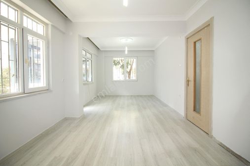 Akçay Merkezde Denize 250 Metre Müstakil Tadında Full Yapılı 2+1
