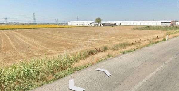 Bandırma Akçapınar Mahallesinde Çanakkale Bursa Asfaltında Yakın 13,499m2 Oluşan Satılık Arazi