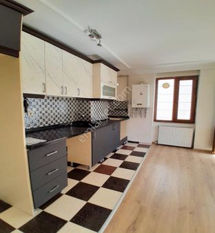 Avcılar Gümüşpalada 2+1 Ara Kat Yeni Bina Satılık