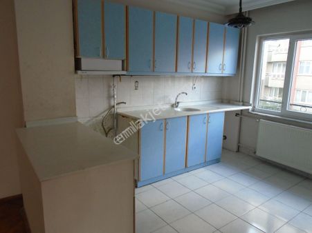 Pelitlibağ Mah.(on Nisan Işıkları)cadde Üstünde,2+1,126m2.merkezi Doğalgaz Kal.asan.6.kat.