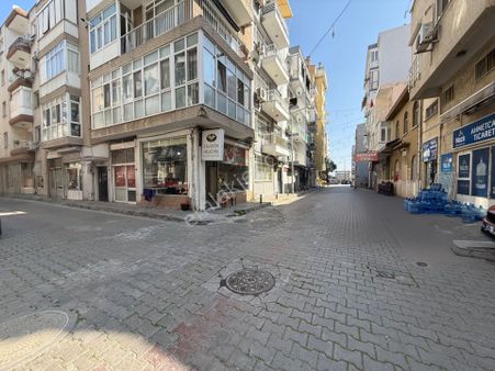 Tersane Mahallesi'nde Sahile Çok Yakın Cadde Üstü Ferah Dükkan