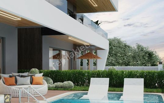 Alanya Nın En Gözde Lokasyonu Tepe Bölgesinde Müstakil Havuzlu Lüks Villalar