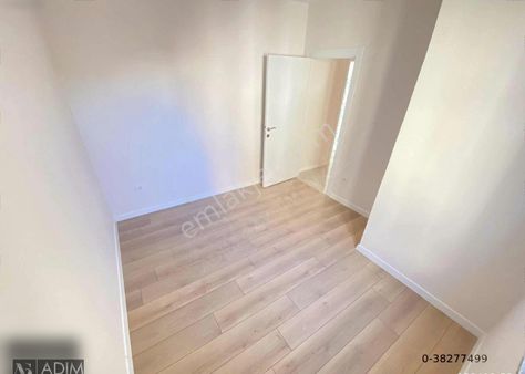 İki Aileye Uygun,sıfır Köşe Bina,alt Kat 2+1,üst Kat 2+1,teraslı