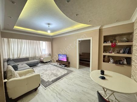 Etlik Aşağı Eğlence'de Cadde Yakını 3+1 Katta Yapılı Fırsat !!!!