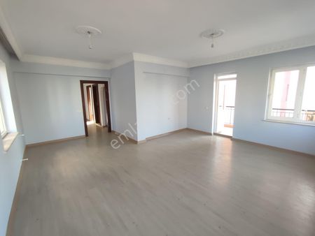 Kızıltoprak Tahtakale Yakını Arakat Masrafsız 3+1 Fırsat Daire