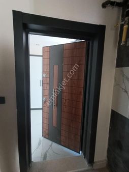 Satılık Süper Konumda 135.metre Kare 3+1.sıfır Garajlı Lüxs Daire