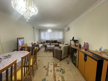 Göztepe Metronun Yanın Da Arakatta , 140 M2 , Karanlık Oda Yok