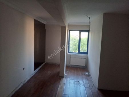 İzmit Fethiye Caddesinde Kiralık İş Yeri