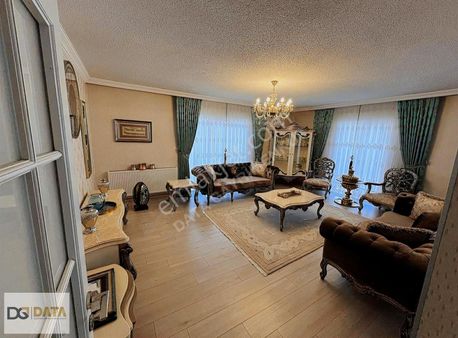 Eryaman'da Site İçerisinde Ful Yapılı Satılık 5+1 Dubleks Daire