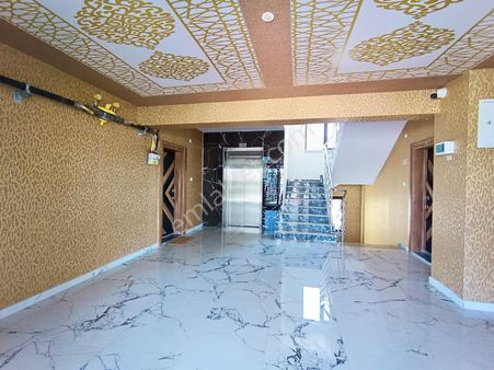 Ahi Mesut Mahallesinde 3+1//145m2 Sıfır Site Dairesi