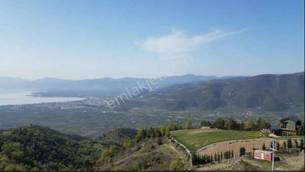 İznik Şerefiye'de Muhteşem Manzarasıyla Emsalsiz Satılık Arazi!!!