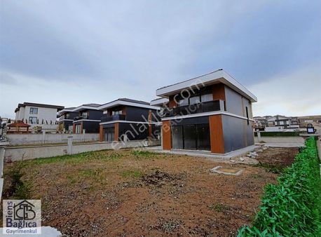 Biens'ten Bağlıcada 4+1 Geniş Peyzajlı Villa