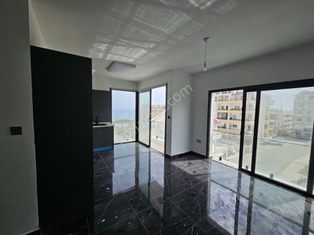 Gazimağusa Gülseren'de Deniz Manzaralı Daireler