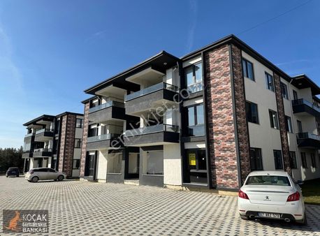 Selçuk Mahallesi Gül Evleri Sitesinde Sıfır 3+1 Giriş Kat Daire