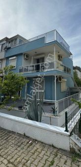 Tombul Emlaktan Kuşadası Güzelçamlıkta 5+1 Tripleks Satılık Daire