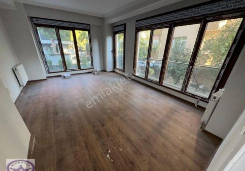 Süreyyaplajı Marmaray Durağına Yakın Kapalı Açık Otoparklı Ferah 2 + 1