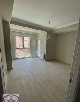 Kartal Atalar Marmaray Durağına Yakın Balkonlu Deprem Yönetmelikli 2+1 Arakat Daire