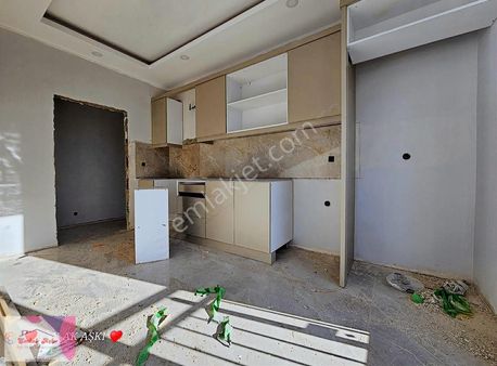 Şelale Mahallesinde Emsalsiz Genişlikte Ebeveyn Banyolu 2+1