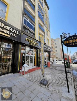 Baran Emlak'tan Lokman Hekim Civarı Dükkan Satılık'tır.