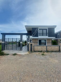 Didim Hisar Mahallesi'nde Kaliteli İşçilik Ve Konforun Buluştuğu 4+1 Havuzlu Müstakil Villa Satılık