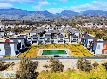 Vahdet'ten Güre'de Harika Lokasyonda Tasarım Mimari Villalar !!!