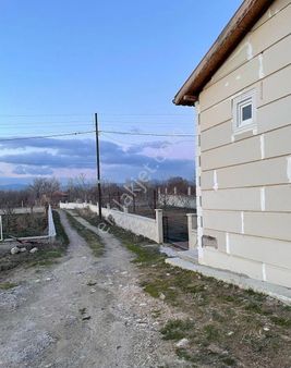 Burdur Merkez Gökçebag (antalya -istanbul Ana Yol Üzeri Satılık Ev Ve Bahçe